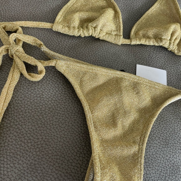 Gold Bikini - Picture 4 of 4